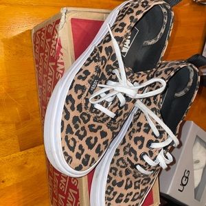Leopard Vans